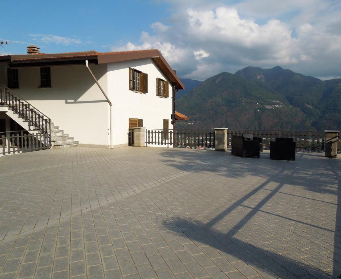 A. F.Antastic V.Iew Villa Costa Volpino Buitenkant foto