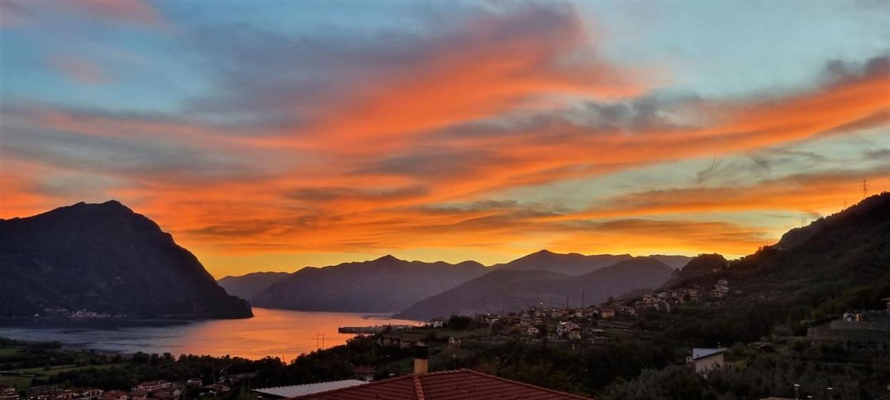 A. F.Antastic V.Iew Villa Costa Volpino Buitenkant foto